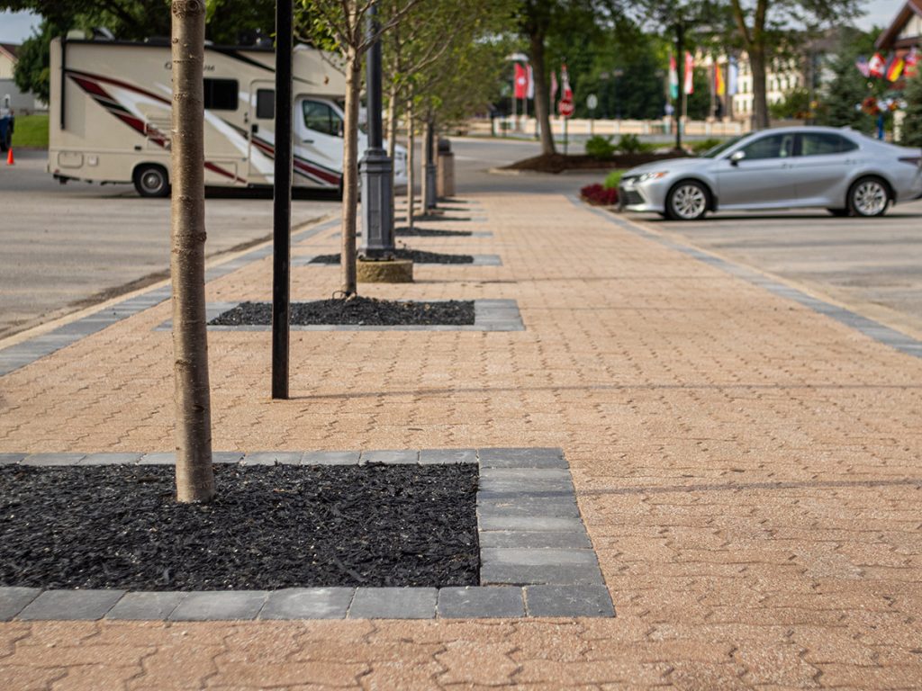 Square Recycled Rubber Mulch Weed Mat 4 ft x 4 ft by ConservAStore